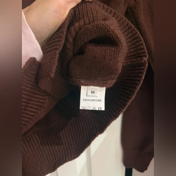 Classic Brown Women's Sweater - Picture 4 of 4